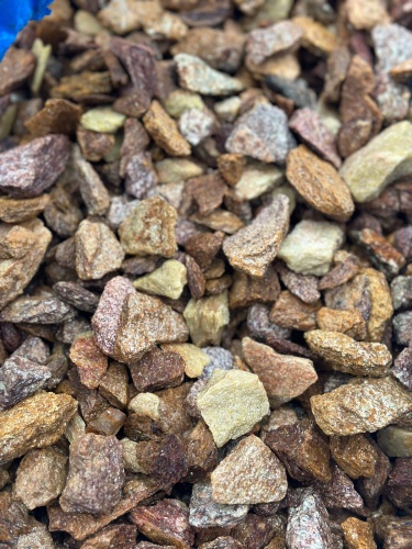 Златолит персиковый декоративная каменная крошка купить в Ленинградской области