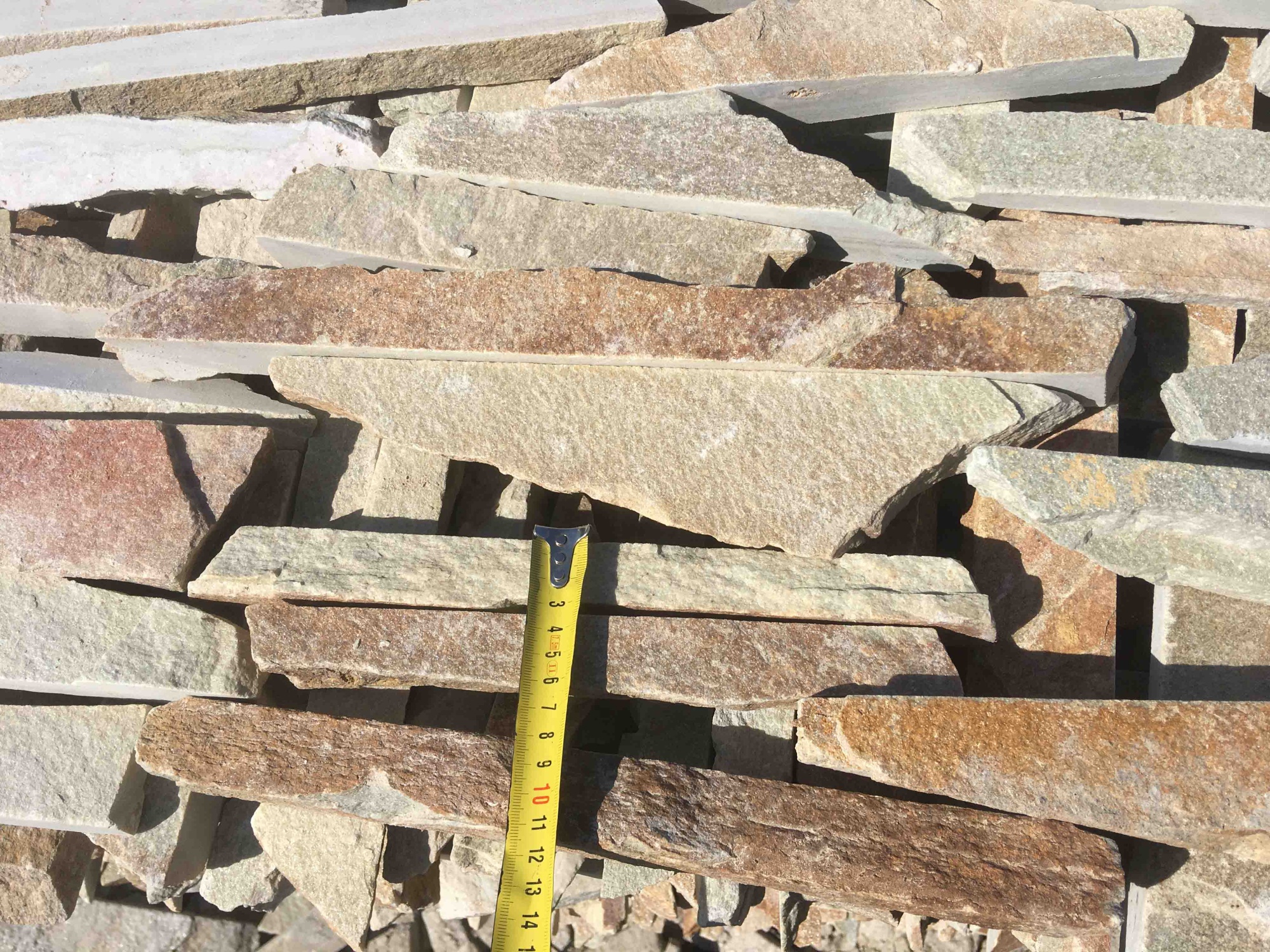 Горбушка златолит золотистый для облицовки купить в Ленинградской области