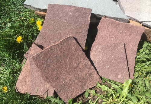 Плитняк лемезит бордовый для цоколя 1,5-2 см купить в Ленинградской области