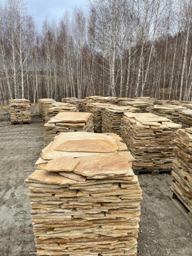 Плитняк златолит жёлтый для фасада 1,5-3 см купить в Ленинградской области