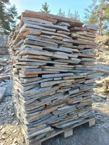 Плитняк златолит серебристый для цоколя, отмостки купить в Ленинградской области