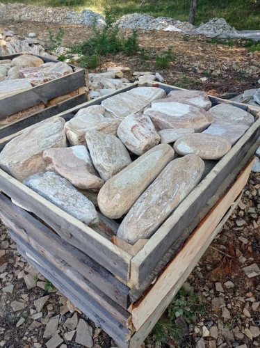 Златолит жёлтый, жёлто-зелёный глыбки и валуны для ланшафтного дизайна купить в Ленинградской области