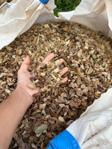 Златолит персиковый декоративная каменная крошка купить в Ленинградской области