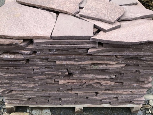 Плитняк лемезит бордовый для облицовки цоколя 20-25 мм  купить в Ленинградской области