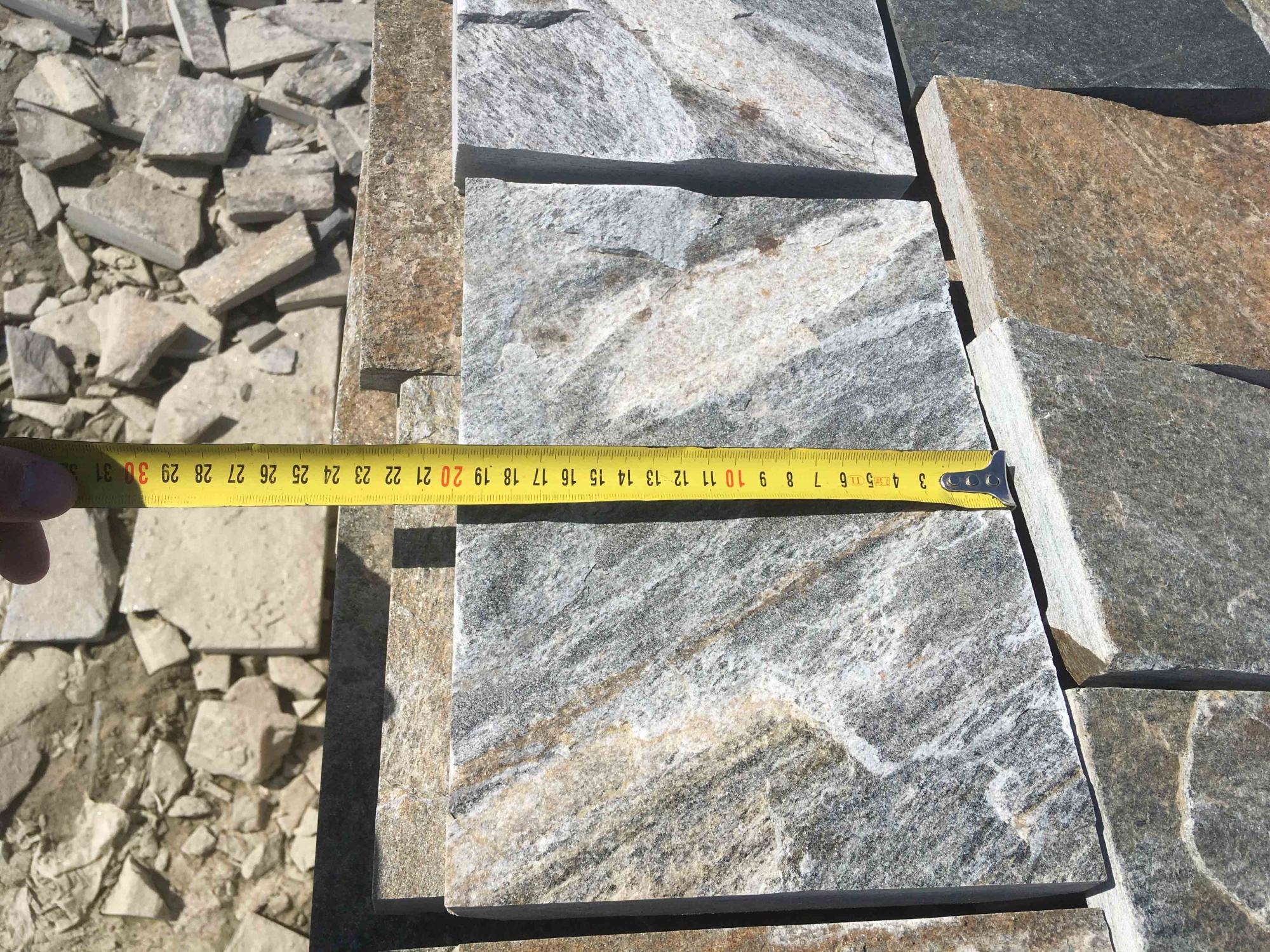 Плитка пилёная златолит Уральский для фасада купить в Ленинградской области