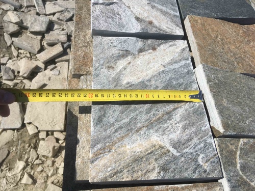 Плитка пилёная златолит Уральский для цоколя, отмостки купить в Ленинградской области