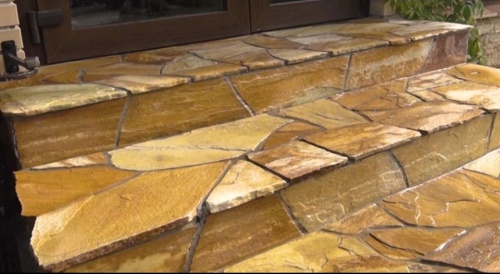 Плитняк златолит жёлтый золотистый для отмостки купить в Ленинградской области