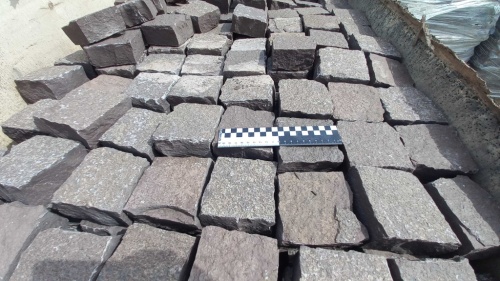 Лемезит колотая брусчатка 10 * 10 см. для парковки купить в Ленинградской области