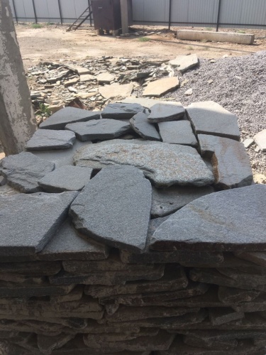 Златолит серебристый галтованный для лестниц купить в Ленинградской области